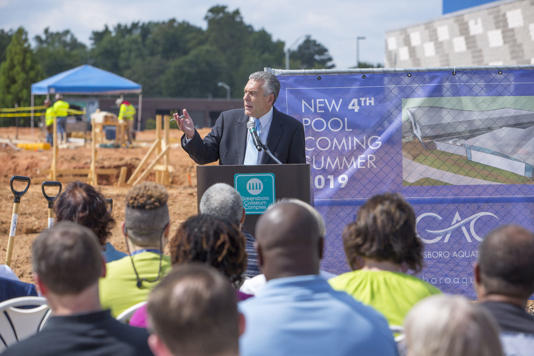 20180907g_nws_aquatic center pool_brown overall